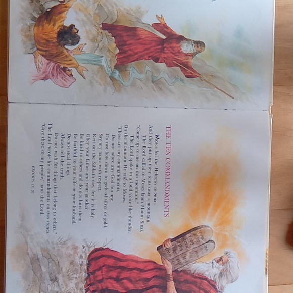 Golden book - Picture 4 of 6